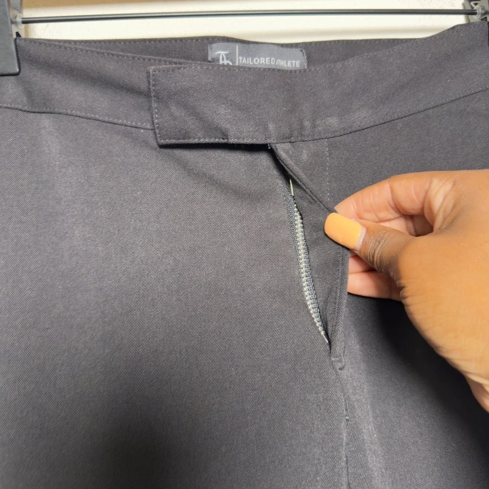 NEW Tailored Athlete Men Trousers 36W‎ 34L Black 365 Muscle Fit Stretch Pants